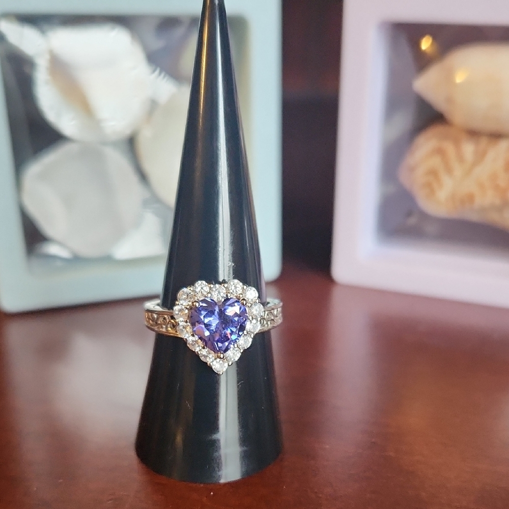 Radiant Heart-Shaped Silver and Purple Ring
